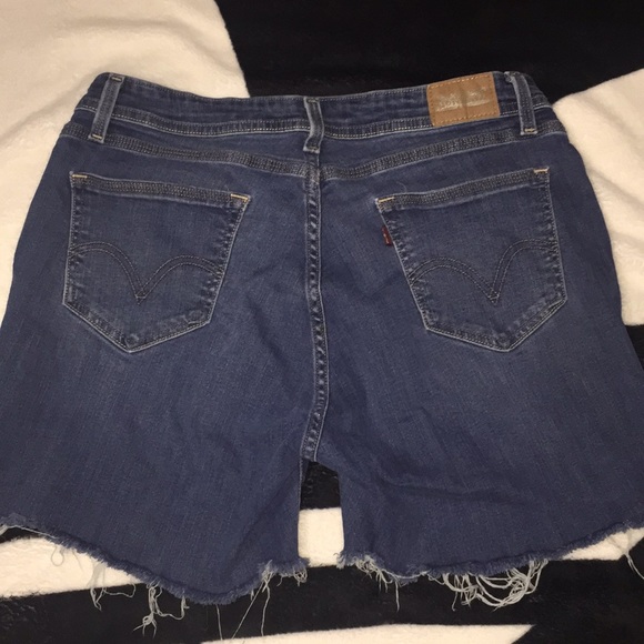 Levi’s Jean Shorts - Picture 1 of 6